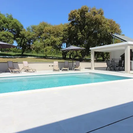Stunning Modern Monte Vernal In Villa Pula