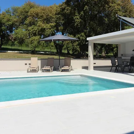 Stunning Modern Monte Vernal In Villa Pula